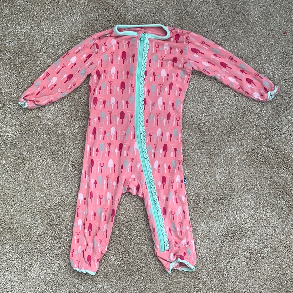 Kickee Pants Garden print zip up cover all pajamas size 3-6 month